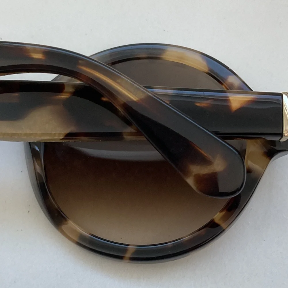 Kate Spade New York Tortoise and Black Sunglasses Duo - Picture 13 of 14